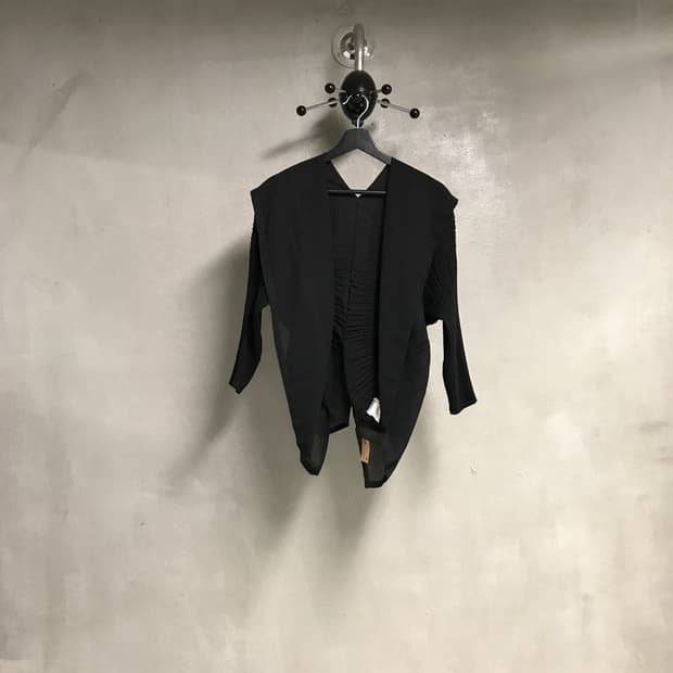 이세이 미야케 가디건 블랙 2(W)