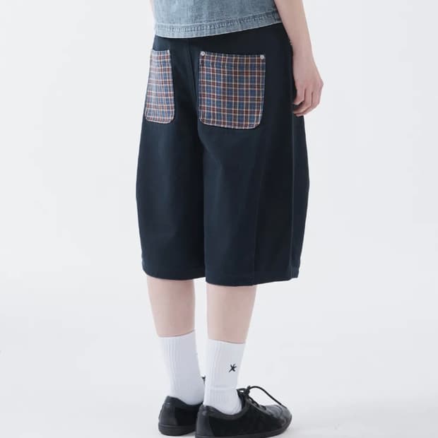 더콜디스트모먼트 체크 포켓 버뮤다 팬츠