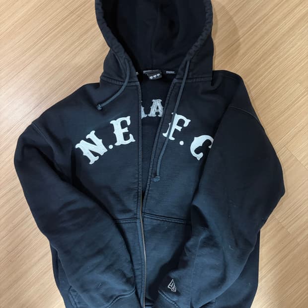 뉴에라 후드집업