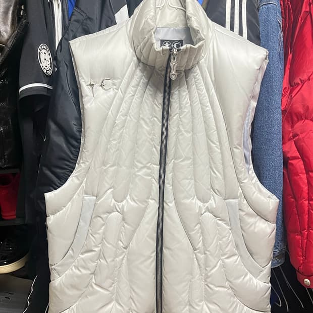 떠그클럽 조끼패딩 