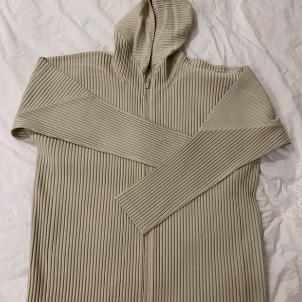 옴므플리세 베이지색 후드집업 4사이즈