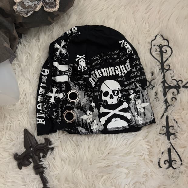 funk printed eyelet beanie