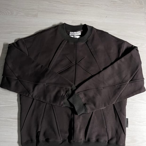 (급처)어템트 맨투맨 M새상품