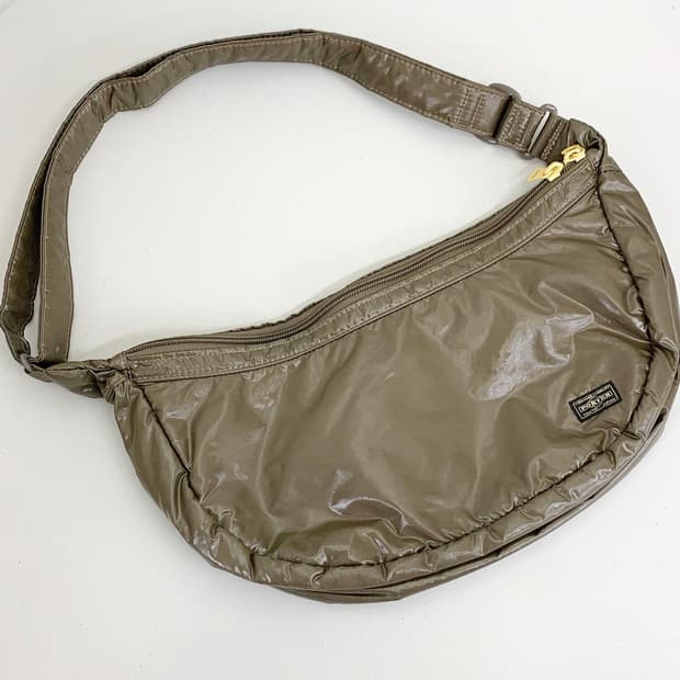 요시다포터 레드디쉬 브라운 반달 크로스백