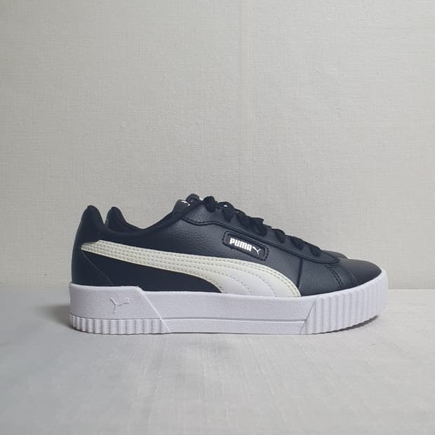 택포가 235mm 푸마 운동화 카리나 크루 블랙 스니커즈