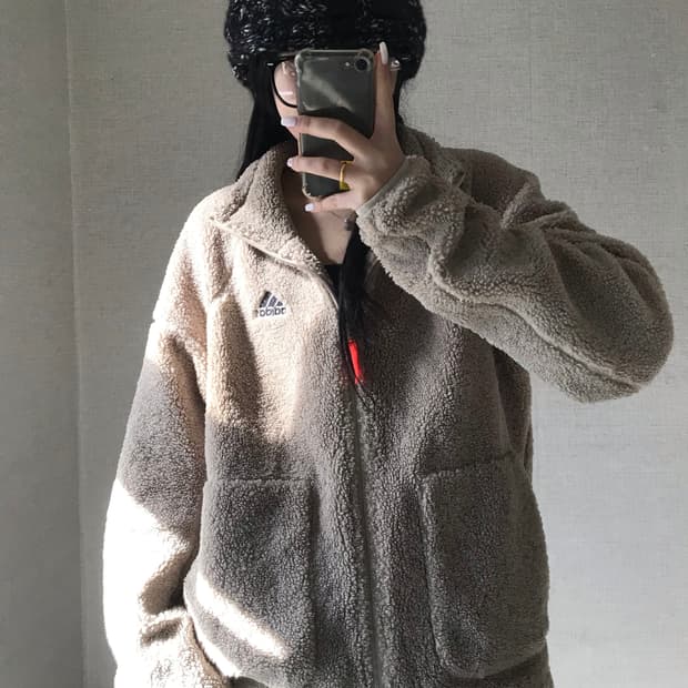 아디다스 베이지 후리스