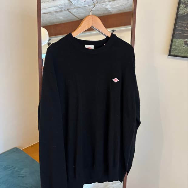 DANTON 단톤 블랙 라운드넥 스웨터