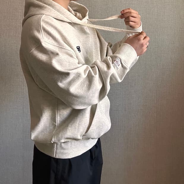 SATUR 세터 스몰로고 리벳 오트밀 후드