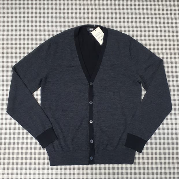 미착용 유니클로 울100 브이넥 가디건 남자95