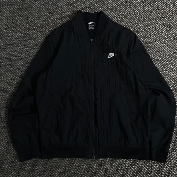 나이키 퓨츄라 나일론 우븐 봄버 자켓 블랙o 3940