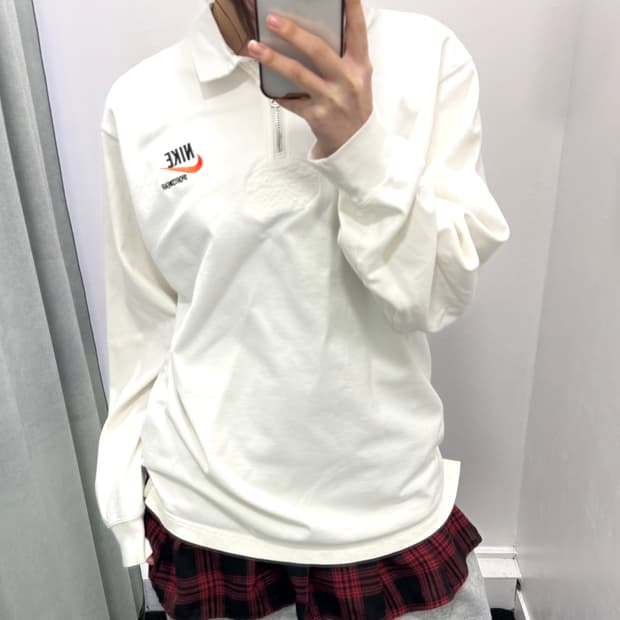 나이키 화이트 반집업 카라티