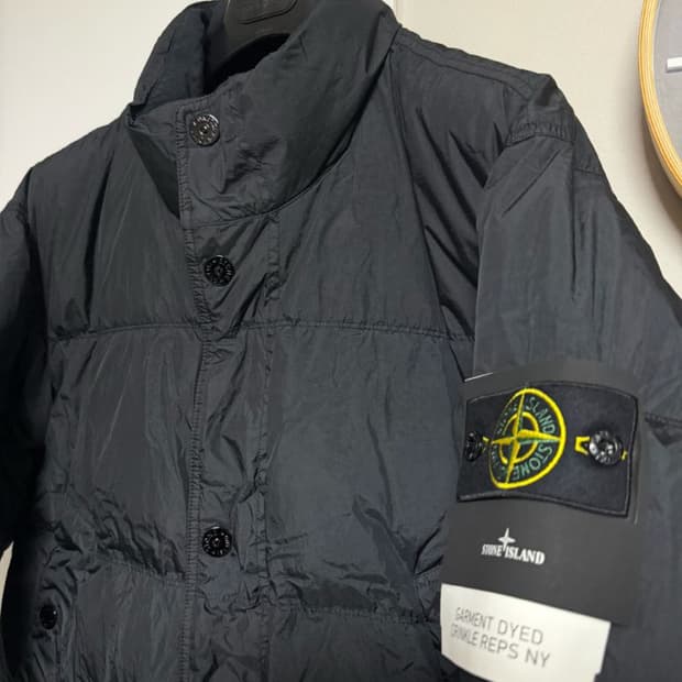 스톤아일랜드 크링클랩스 25fw 논후드 L