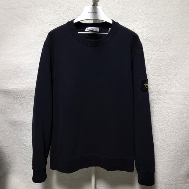 [정품] L / 21FW 스톤아일랜드 맨투맨 블랙