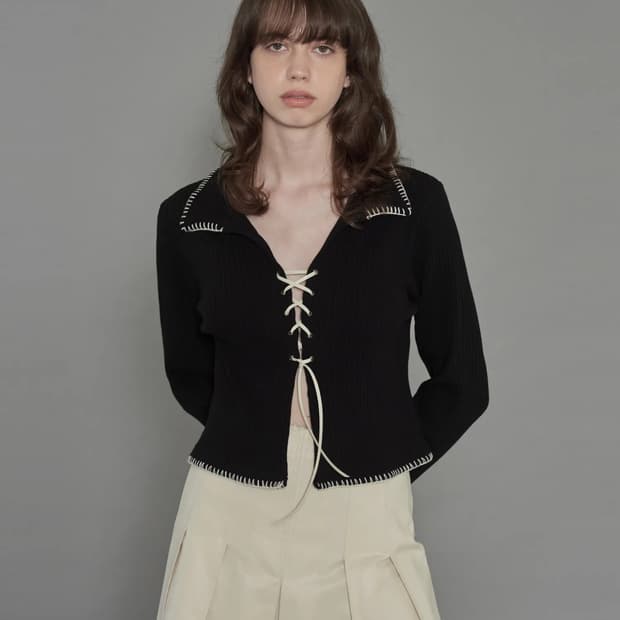 다이애그널 레이스업 스티칭 탑 블랙