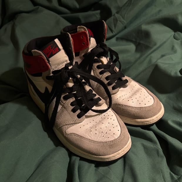 (240) 조던 1 레트로 하이  OG 라이트 스모크 그레이