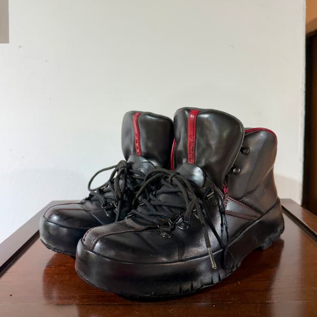 프라다 스포츠 하이킹 부츠