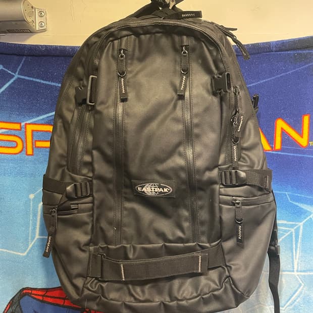 이스트팩 백팩
