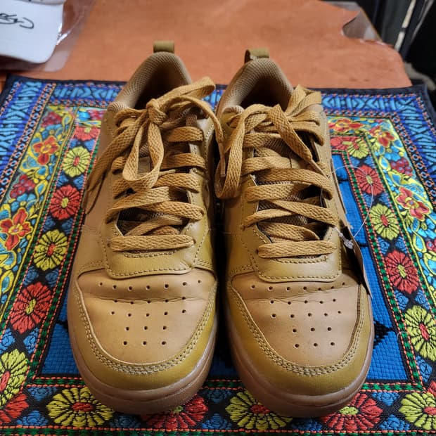 나이키 코트 버로우2 위트된장