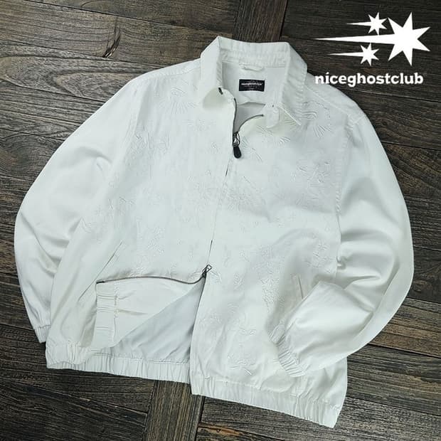[나이스고스트클럽] 멀티 그래픽 자수 블루종 자켓 아이보리M19441