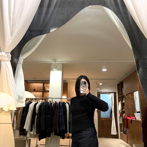 엠포리오 아르마니 사이드 슬릿 앙고라 니트