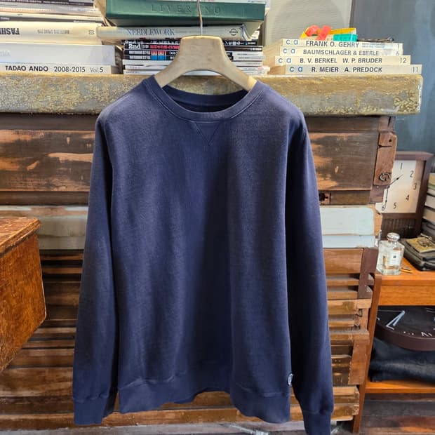 유니버셜 웍스 스웻 