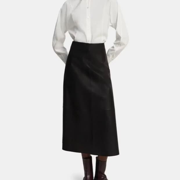 띠어리 블랙 레더 스커트