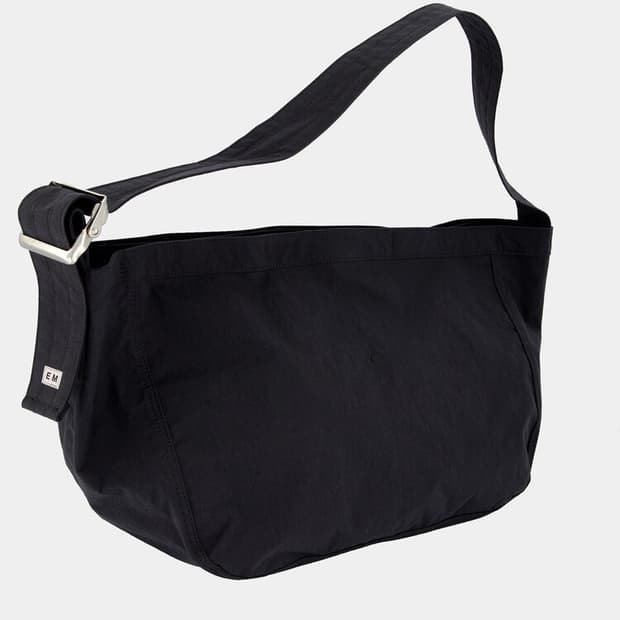 ends and means 엔즈앤드민즈 뉴스페이퍼백 블랙