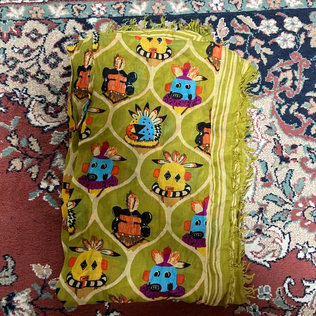 Kapital 캐피탈 스카프