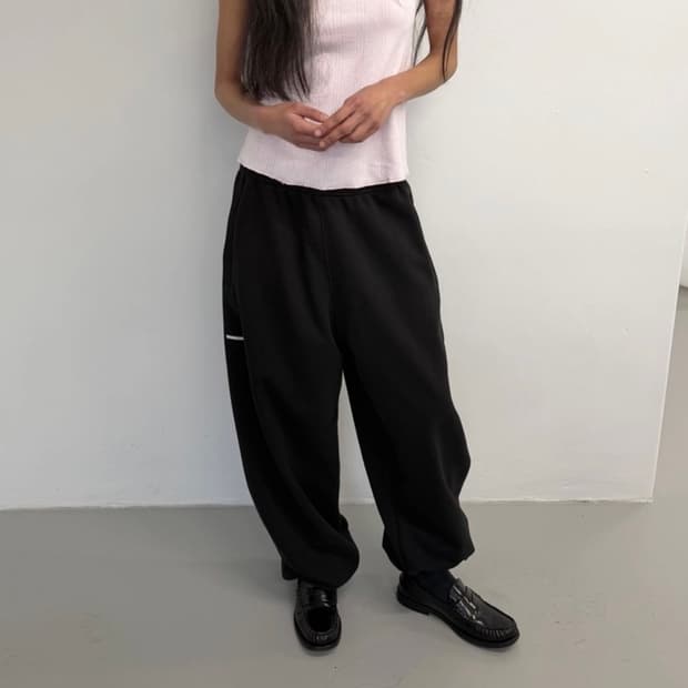 어텐즈 Basic sweat pants ver.2 블랙