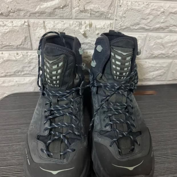 [295] 호카 x J.L-A.L 토르 울트라 하이 블루베리 제이다이트