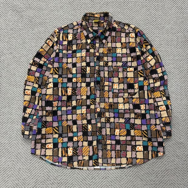 DONE 패턴 체크 셔츠 v2446