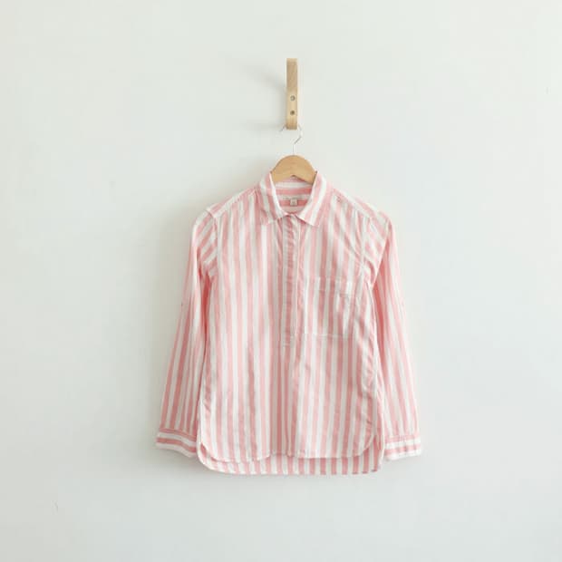 Gap pink stripe shirt