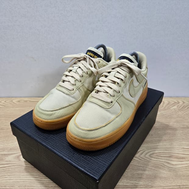 255 나이키 에어포스1 x 고어텍스 