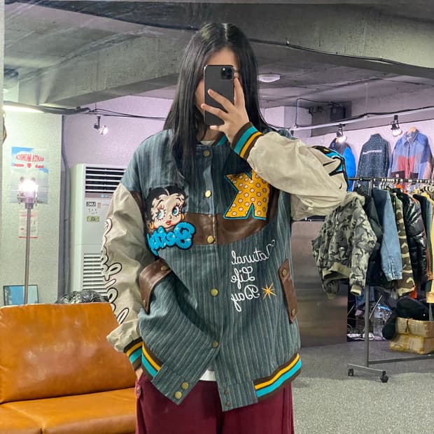 빈티지 베티붑 패치 데님 바시티 자켓 B3631