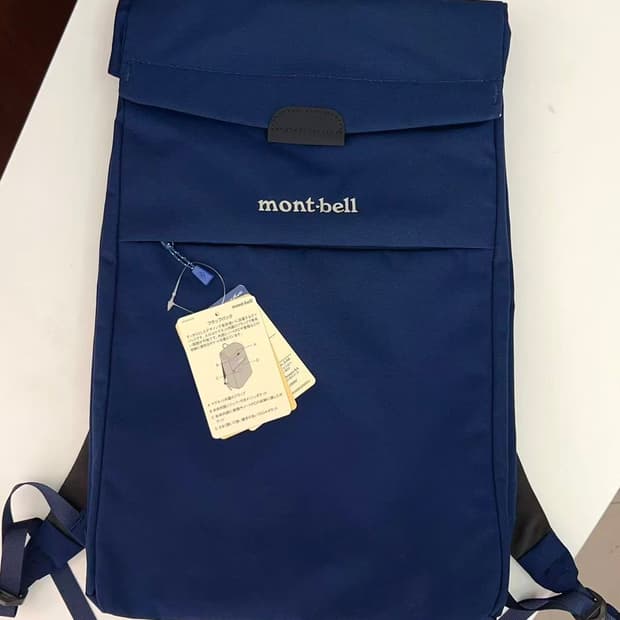 (새상품)몽벨 롤 탑 플랩팩 15 백팩 네이비