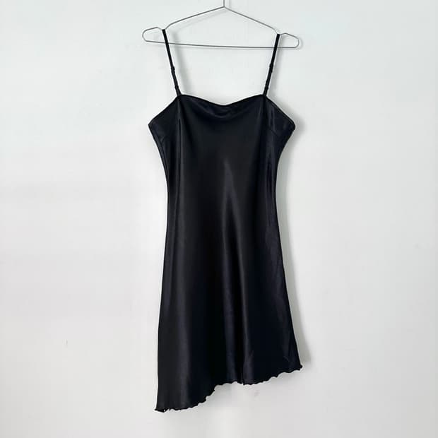 Satin slip ops / black
