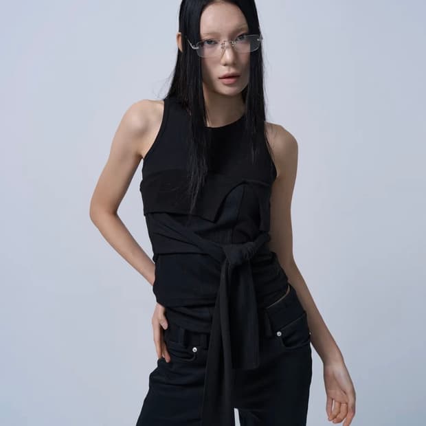 지제뮤지엄 UNBALANCE TUBE TOP (BLACK)