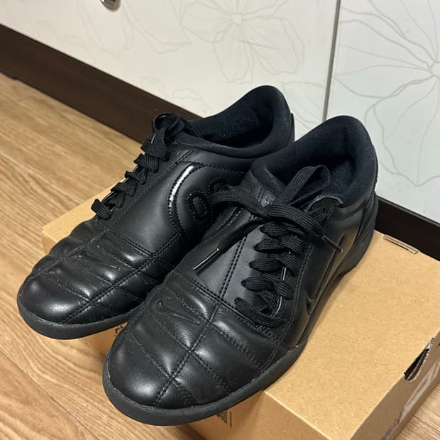 나이키 토탈90 블랙