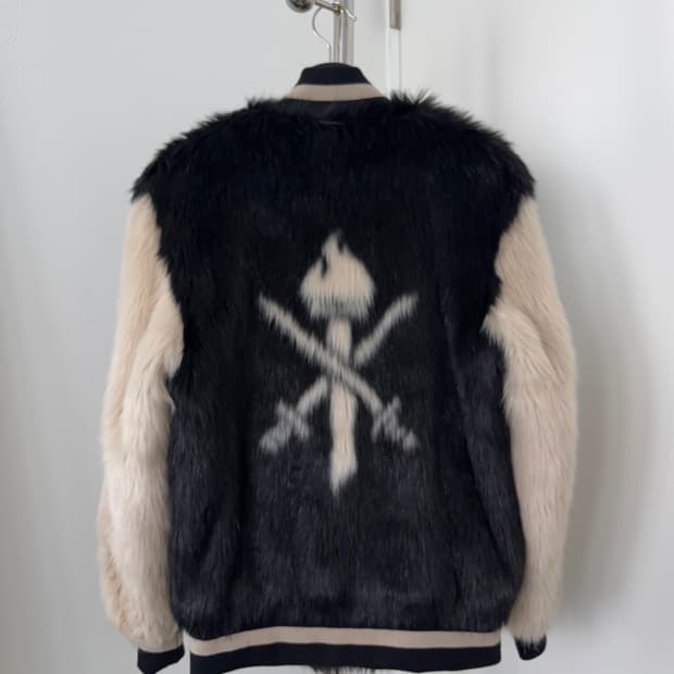 오프닝세레모니 바시티 퍼자켓