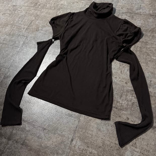 트랜스폼 슬리브 퍼프 폴라 넥 니트