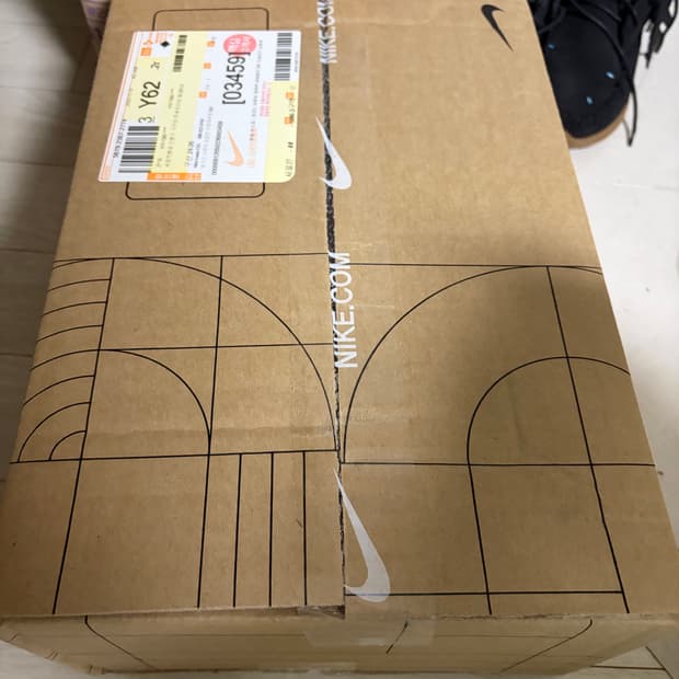 나이키 조던1 로우 시카고 285사이즈 팝니다