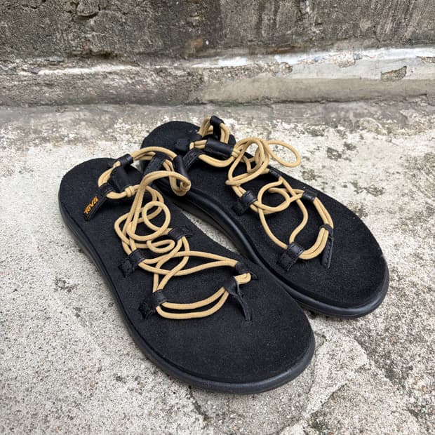 TEVA voya infinity sandals