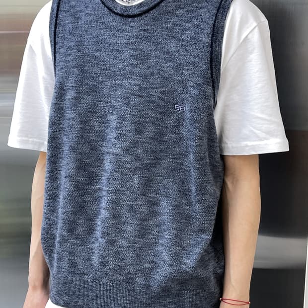 발렌시아가 90s BB로고 니트베스트