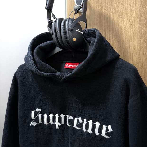 슈프림 [민트급.정품] 올드잉글리쉬 (시세 52만) 후드 플리스 L
