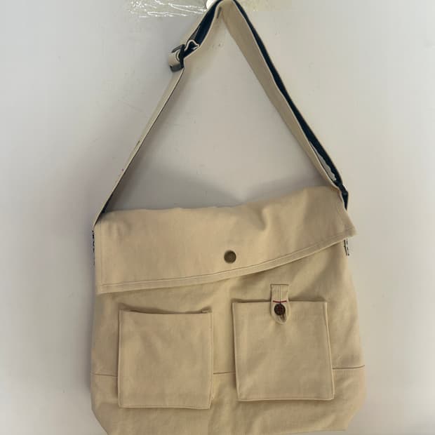 모리걸 크로스백  