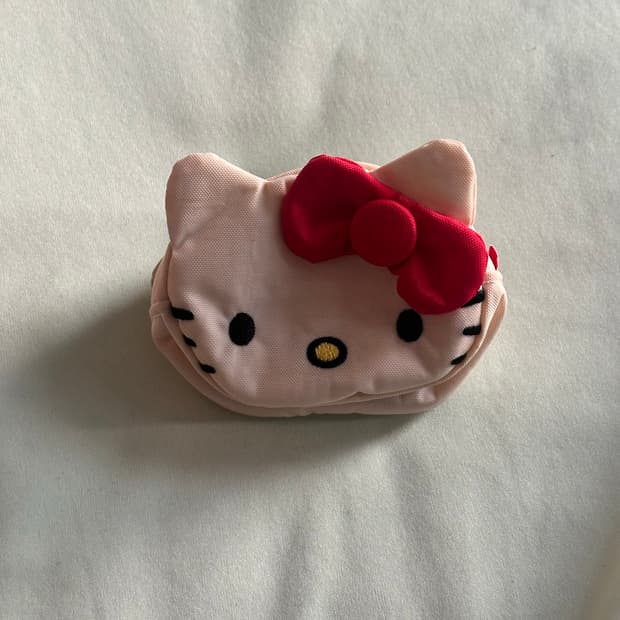 바쿠 키티 키링 