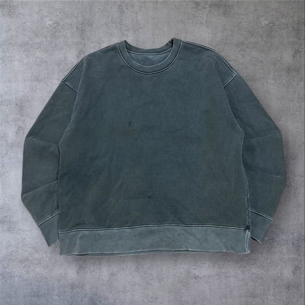 어텐션로우 피그먼트 차콜 미니멀 맨투맨