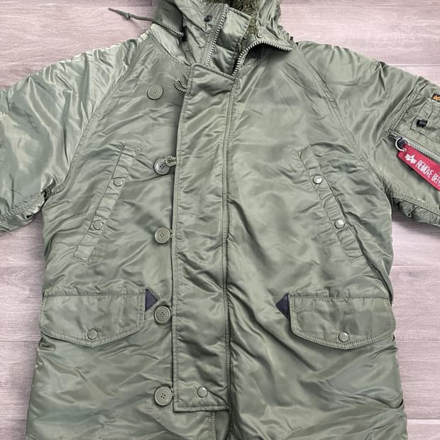 알파 인더스트리 N-3B 헤비 파카