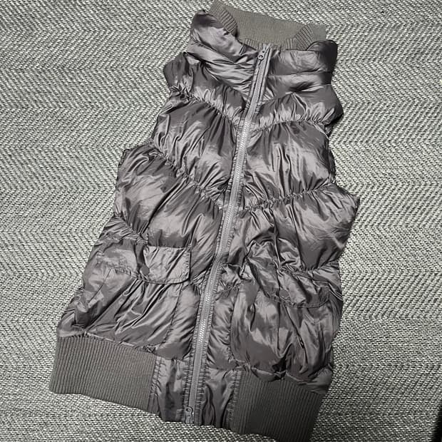 Gap 패딩 다운 라이트 베스트