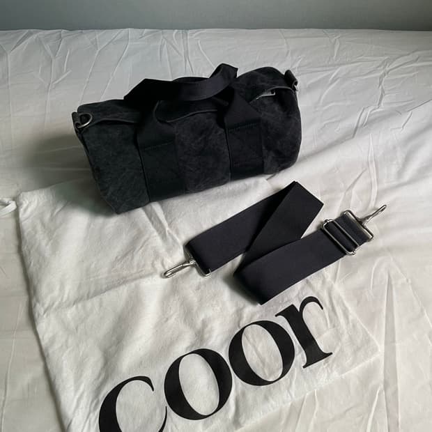 쿠어 피스 다이드 스몰 더플백